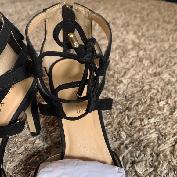 Talbots stunning heels - Picture 2 of 7